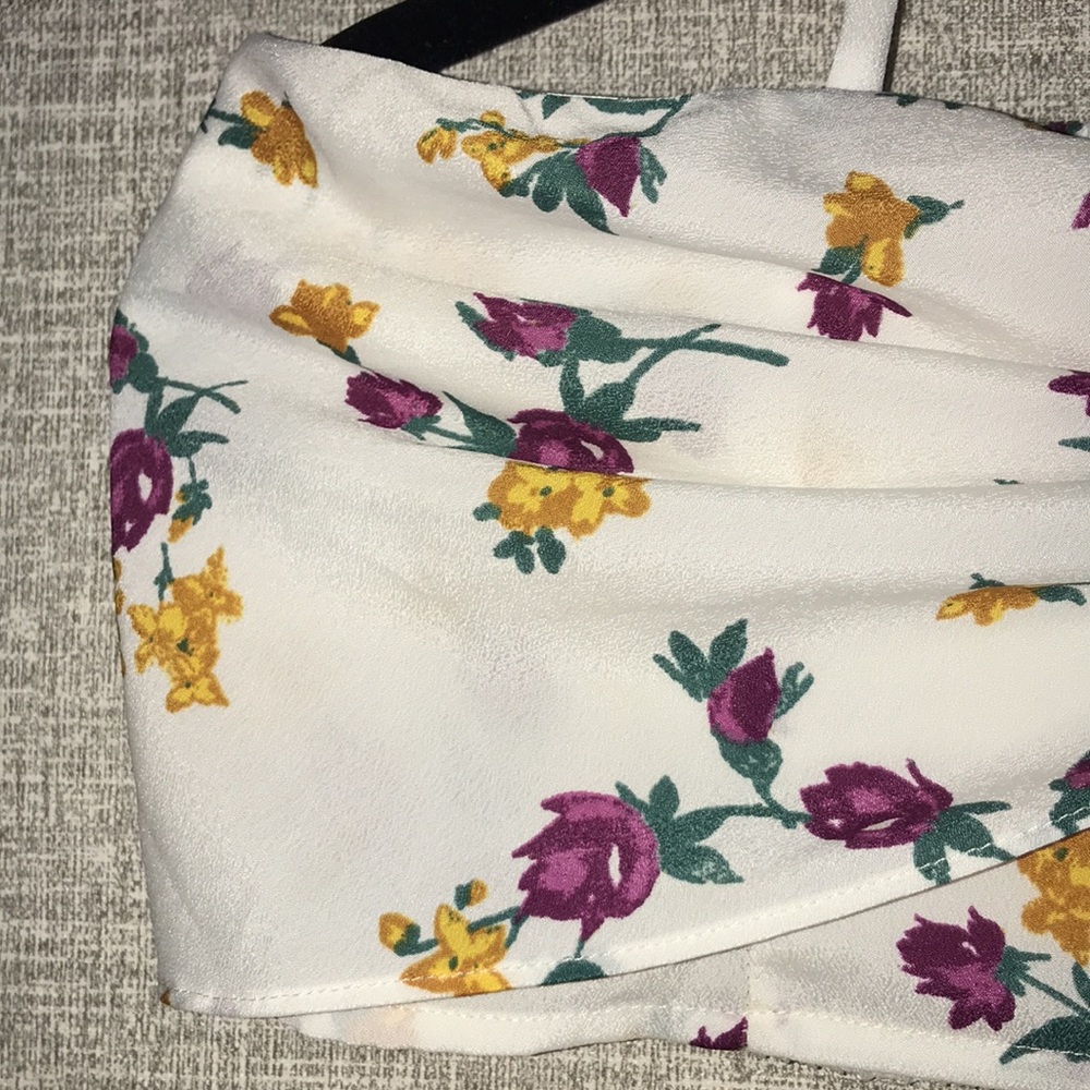 Leith White Floral Halter Tie-Front Crop Top sz M - Picture 3 of 7